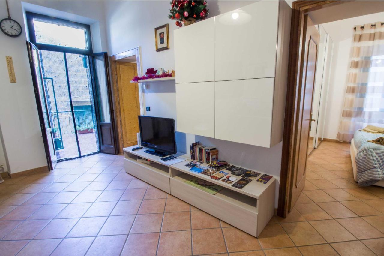 Delizioso Appartamento Da Paola Orvieto Bagian luar foto